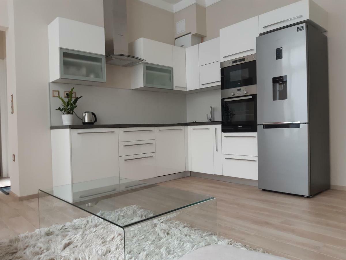 Modern, Quiet & Cozy Apartment In The Middle Of Downtown Near Danube At Fashion Street Будапешт Экстерьер фото