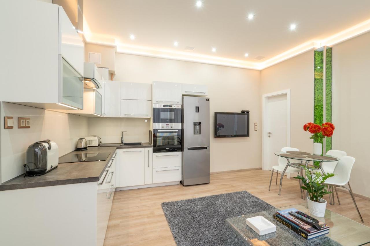 Modern, Quiet & Cozy Apartment In The Middle Of Downtown Near Danube At Fashion Street Будапешт Экстерьер фото